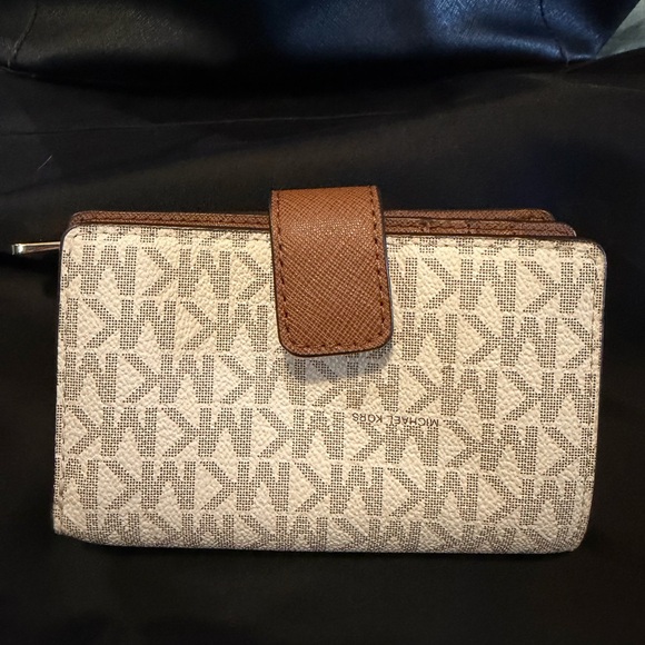 Michael Kors Signature Logo Wallet in Beige and Brown - Picture 2 of 4